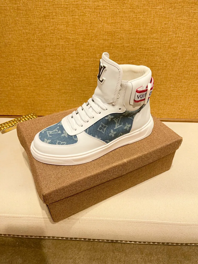 Factory price 440 [LV] Louis Vuitton's latest high-top casual Korean-style men's shoes, new autumn and winter design, perfect workmanship, creating cabinet quality, upper: cowhide material, leather lining; soft and comfortable, rubber outsole ultra-light, wear-resistant, simple, versatile fashion men's shoes, color optional, size 38--44